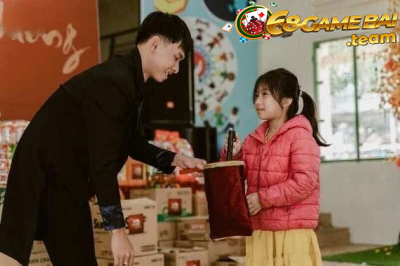 Chương trình từ thiện 68 game bài - Hành trình trao yêu thương 1 Trao tặng học bổng cho trẻ em nghèo